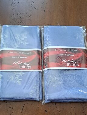 Snowflake Damask Blue Napkin Set (Set of 4) 2 Sets